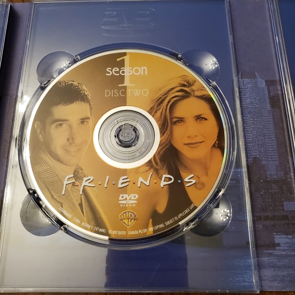 🎈2/$15 Friends season 1 DVD box set - Picture 4 of 10